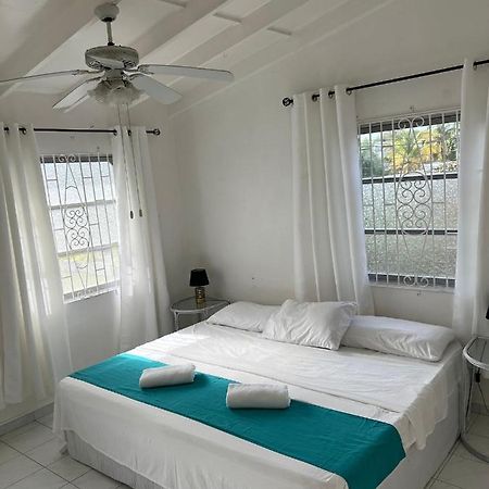 קרייסט צ'רץ' Home2Home Guesthouse מראה חיצוני תמונה